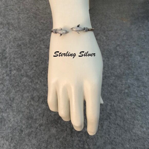 Vintage Sterling Silver .925 Engraved Dolphins Bracelet Cuff - Picture 1 of 9